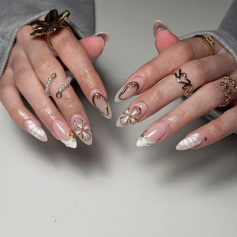 Artistic Floral Design Press-On Nails Stornfield