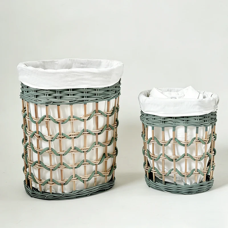Stylish laundry basket with removable inner lining Stornfield
