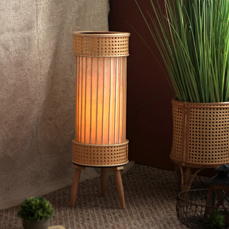 Stylish floor lamp in modern design Stornfield