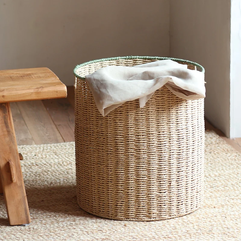 Rustic laundry basket with lid Stornfield