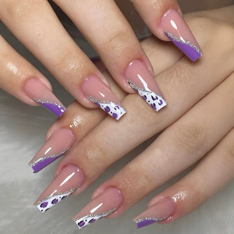 Artistic Press-On Nail Set with Sparkling Tips and Unique Patterns Stornfield