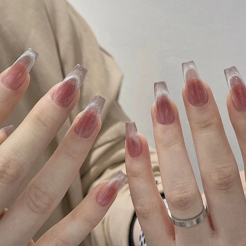 Artistic Press-On Nail Set with Glittery Star Accents Stornfield