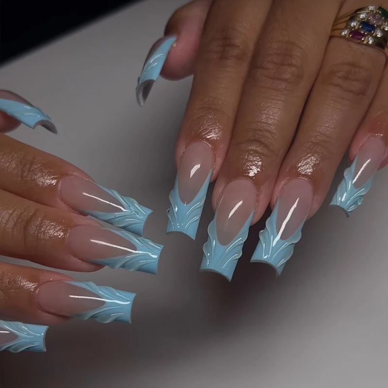 Artistic Press-On Nail Set with Elegant Marble Design Stornfield