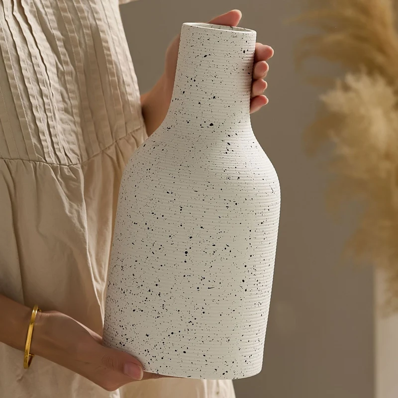 Elegant and Artistic Ceramic Vase Stornfield