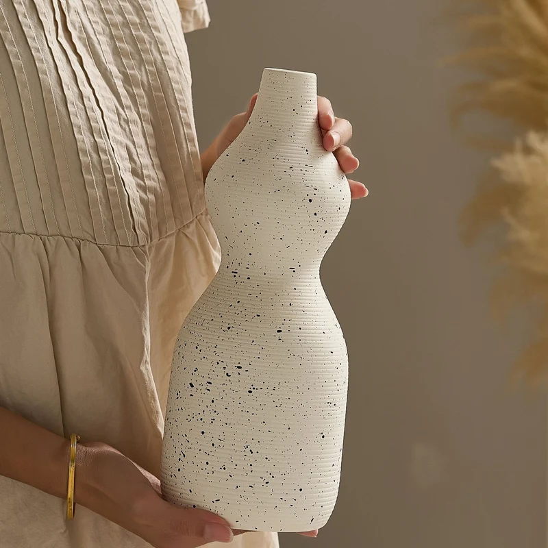 Elegant and Artistic Ceramic Vase Stornfield