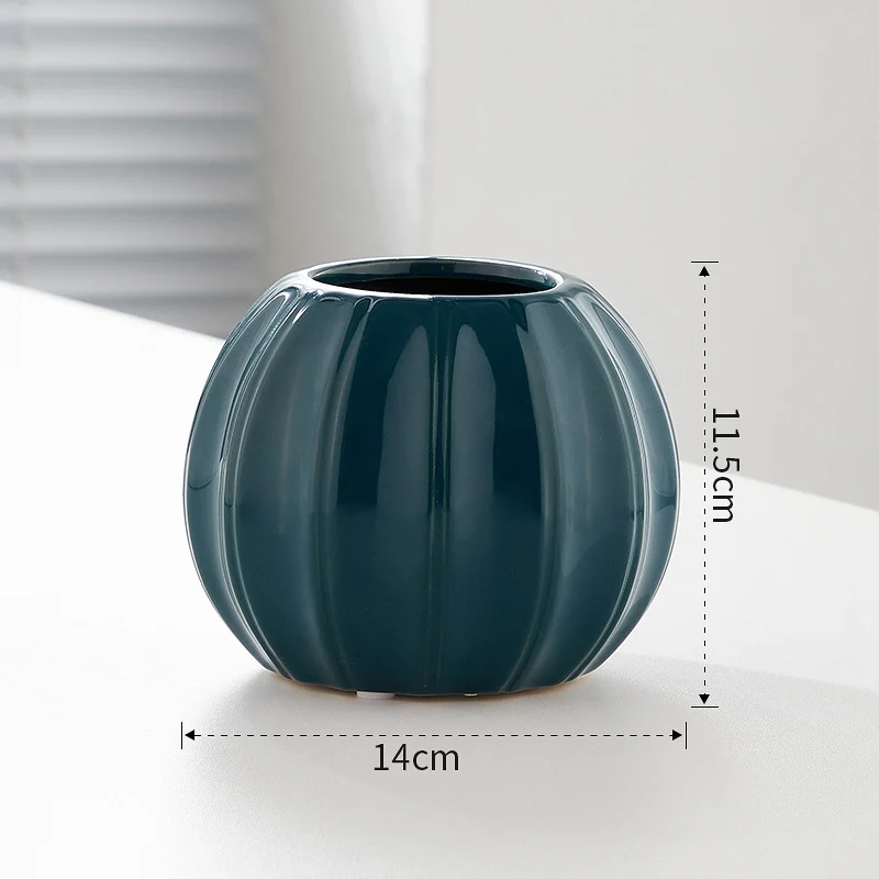 Decorative ceramic vase with modern ribbed design Stornfield