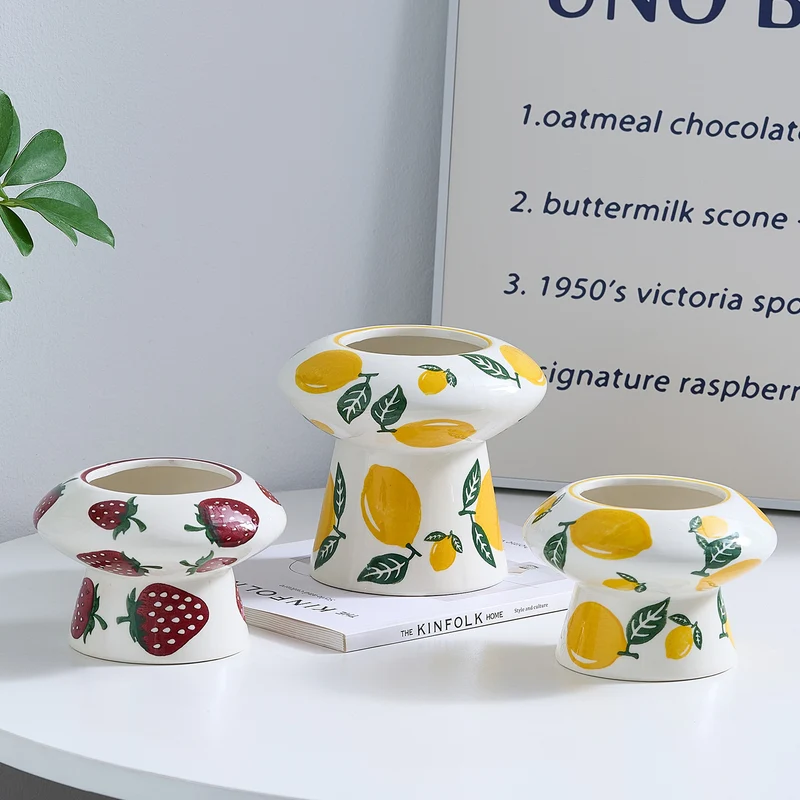 Ceramic vase with strawberry pattern Stornfield