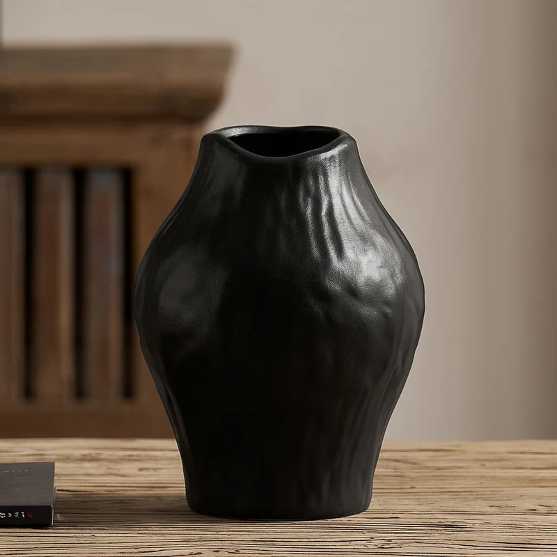 Elegant and modern ceramic vase Stornfield
