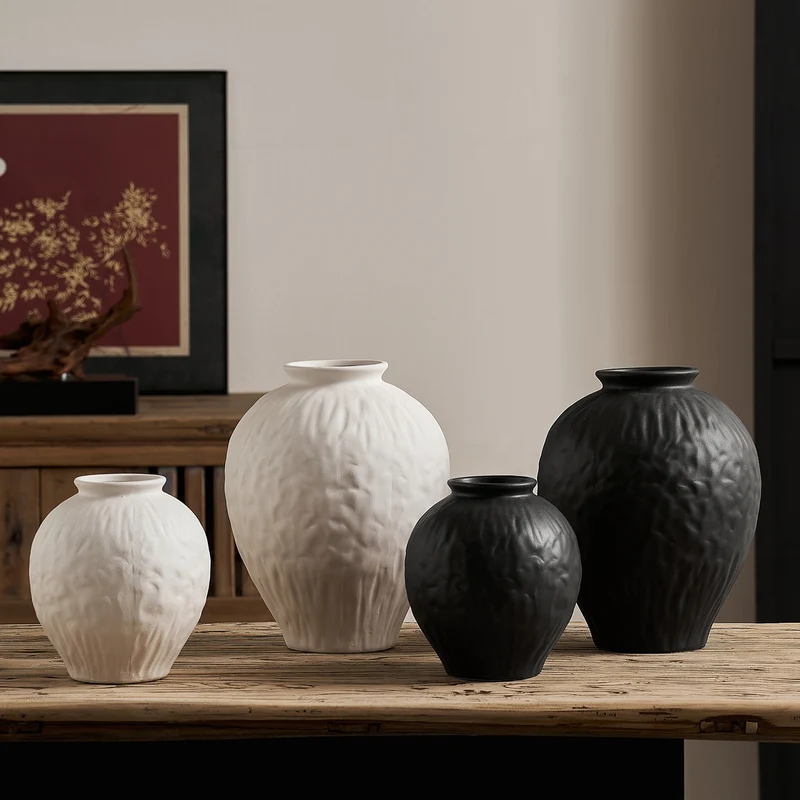 Elegant ceramic vase with texture Stornfield