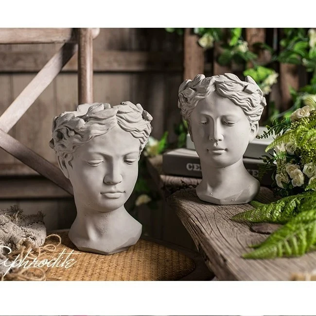 Artful Plant Sculptures Stornfield