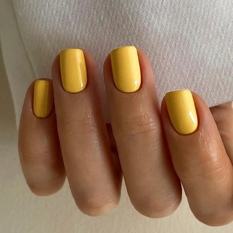 High-gloss nail art Stornfield