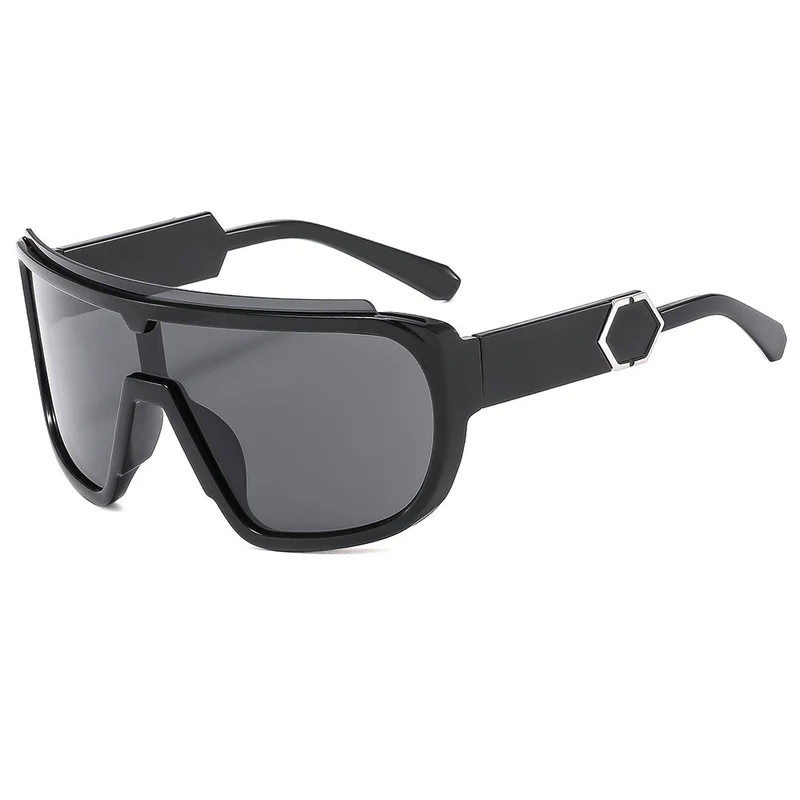 Dame sporty solbriller med futuristisk design og bred front Luvikno