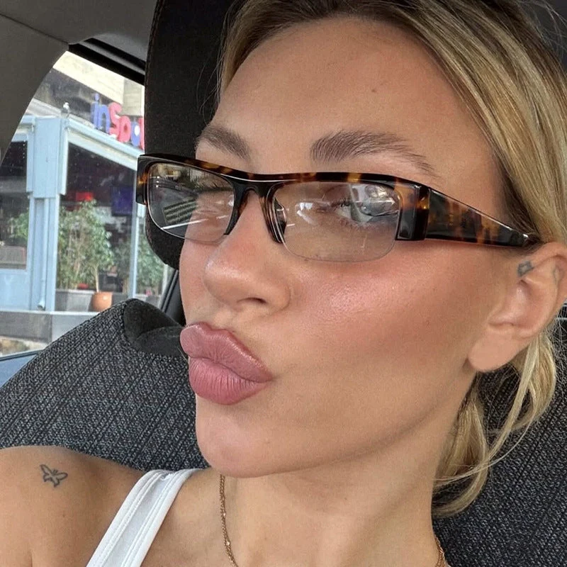 Dame solbriller i urban stil med bred ramme og beskyttende UV-filter Luvikno