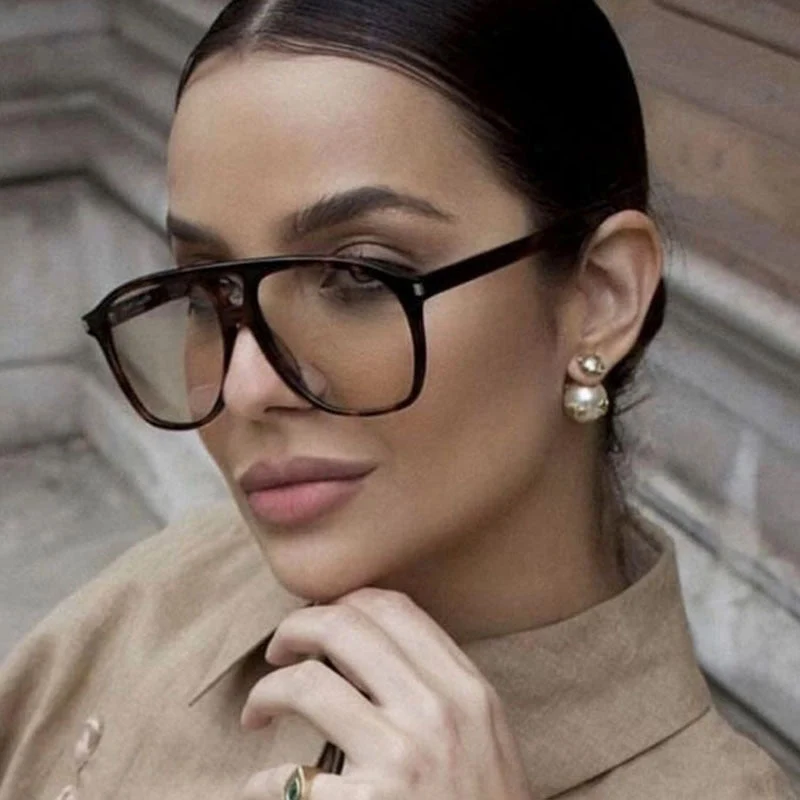 Damer solbrille i trendy skilpadde-design Luvikno