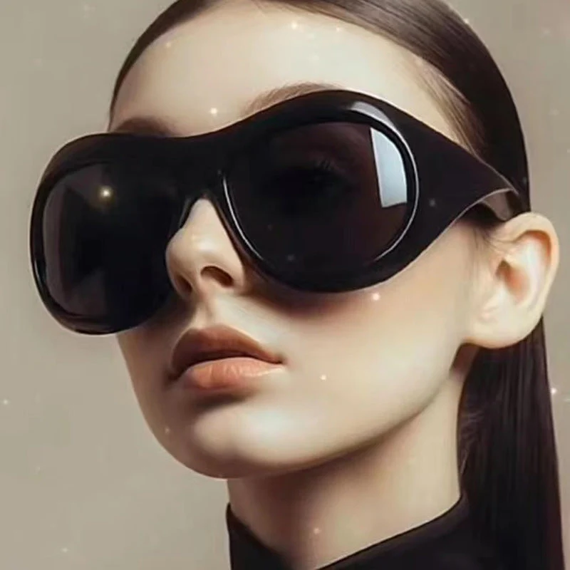 Dame retroinspirerte solbriller med oversized ramme og beskyttende glass Luvikno