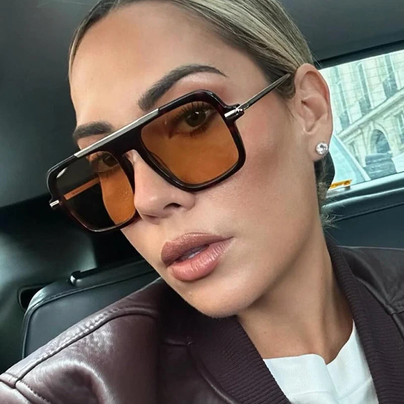 Dame kvadratisk solbrille med luksuriøs metallramme og robuste glass Luvikno