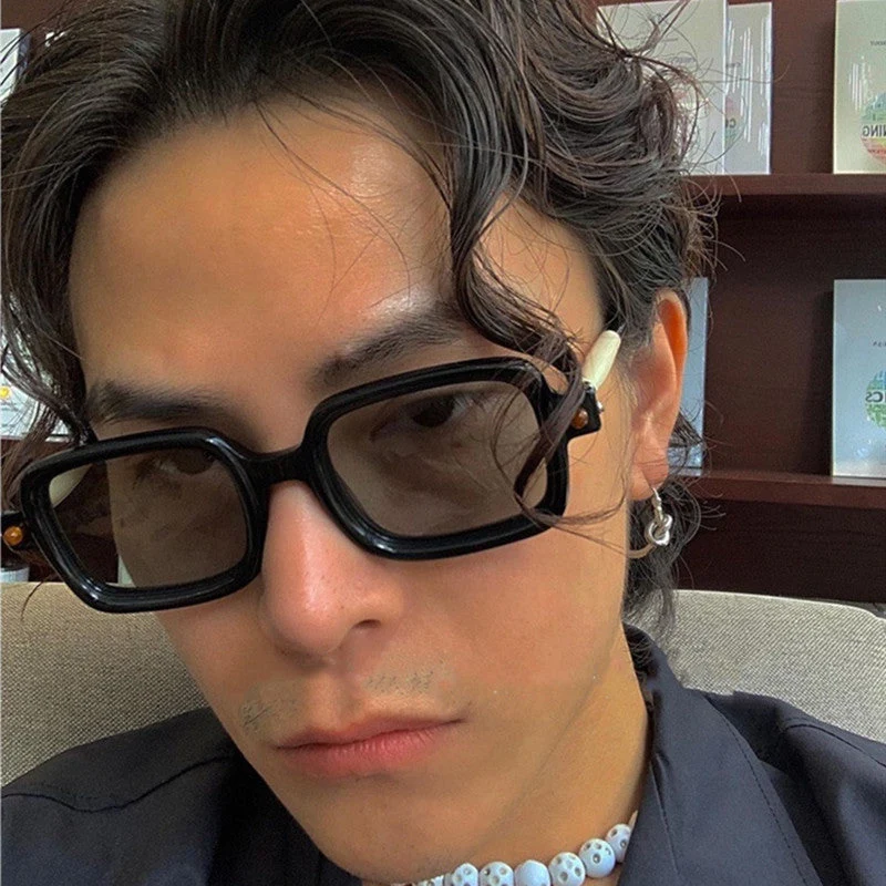 Dame kvadratisk solbrille med iøynefallende og moderne design Luvikno