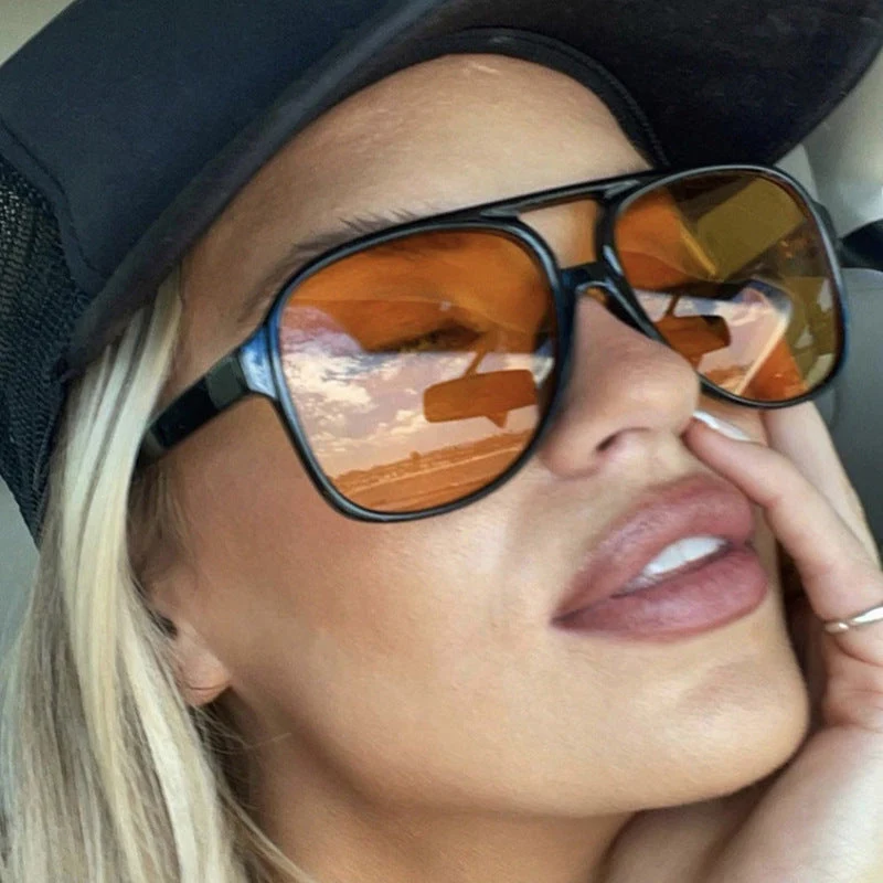 Damer oversized solbrille i sporty-elegant design Luvikno