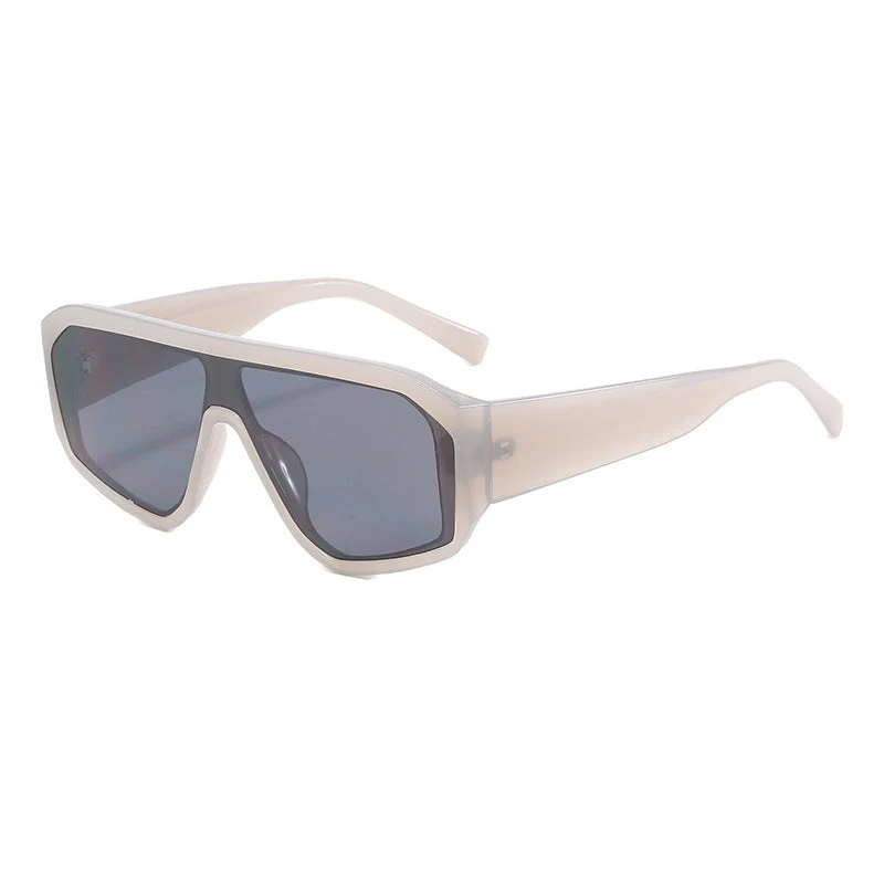 Dame oversized solbrille i moderne design med bred ramme Luvikno