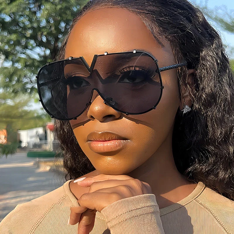 Dame oversized vernebrille i futuristisk design Luvikno