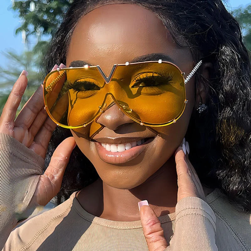 Dame oversized vernebrille i futuristisk design Luvikno