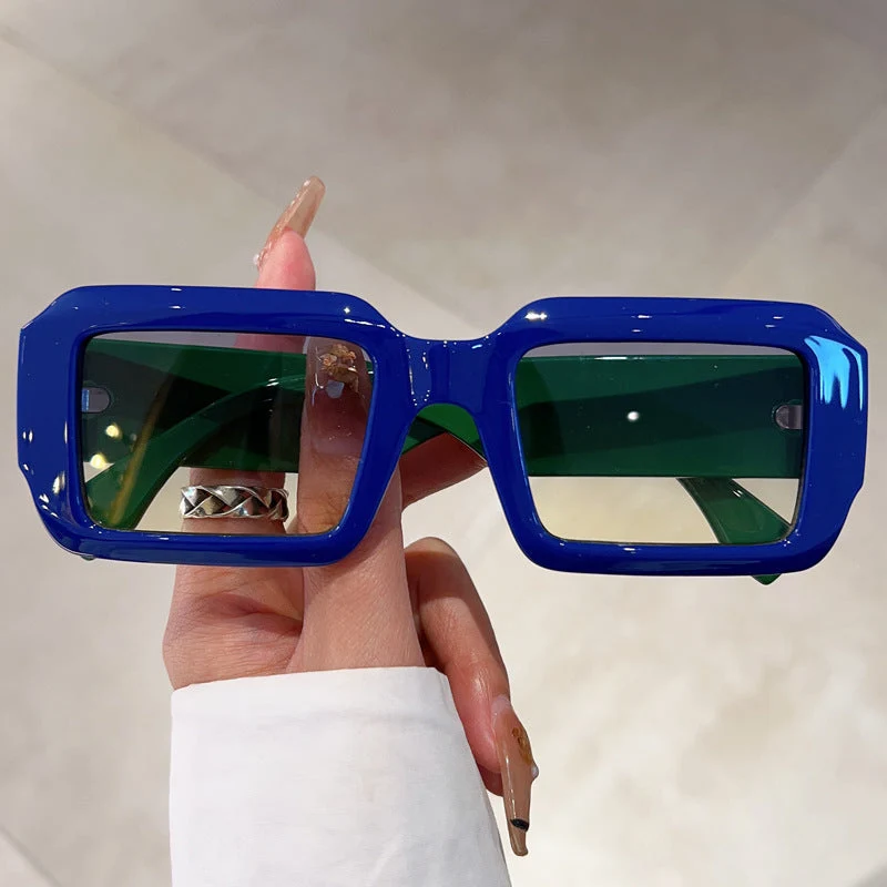 Dame oversized kvadratisk solbrille med moderne plastikkramme Luvikno