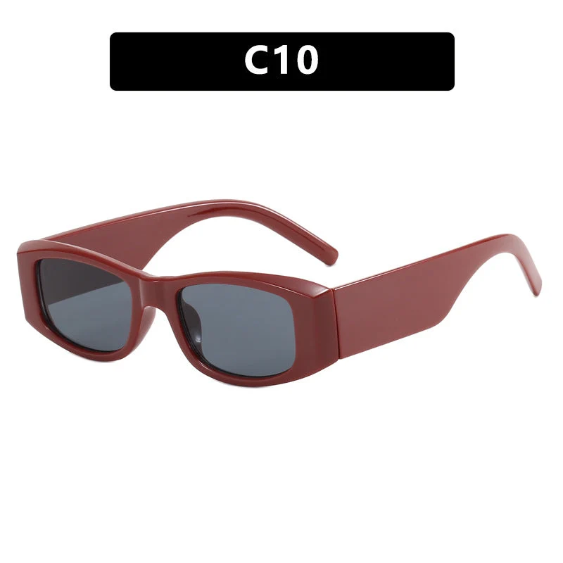 Dame moteriktig solbrille med stilfull ramme Luvikno