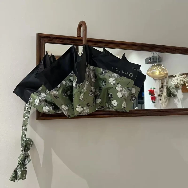Dame Faltparaply med stilfullt blomsterdesign Luvikno