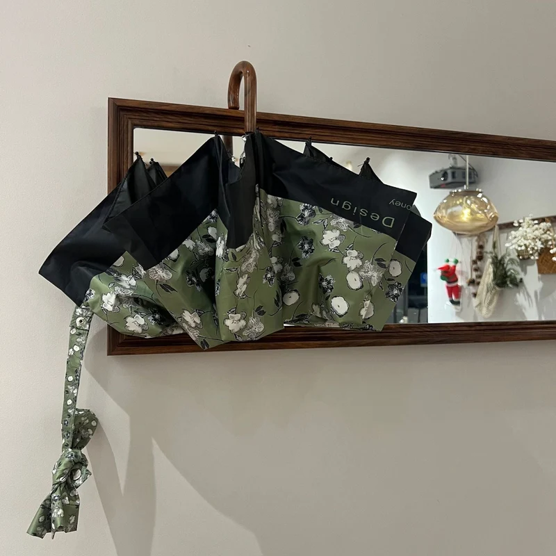 Dame Faltparaply med stilfullt blomsterdesign Luvikno