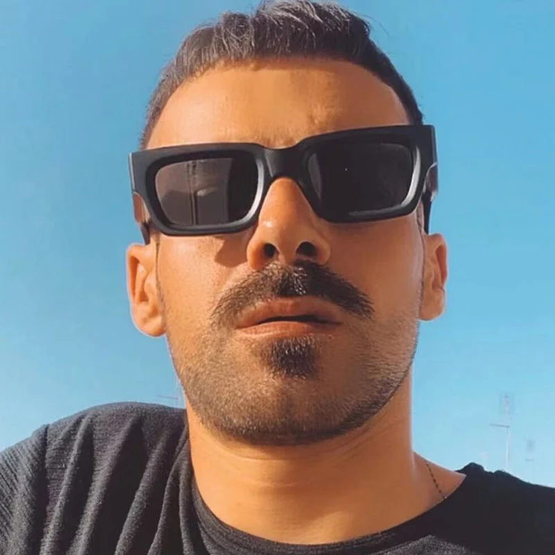 Damer moteriktig rektangulær solbrille med bred ramme og beskyttende UV-filter Luvikno