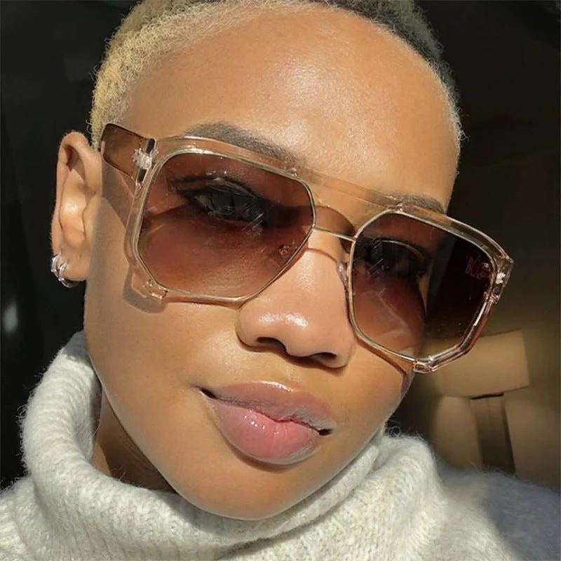 Dame modiske oversized solbriller med elegant, facettert rammeverkonstruktion Luvikno