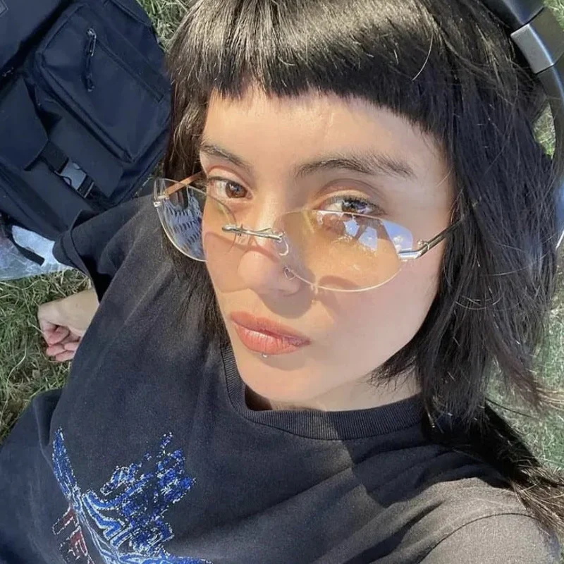 Dame modische Cat-Eye solbriller med smal metallramme og polarisert glass Luvikno
