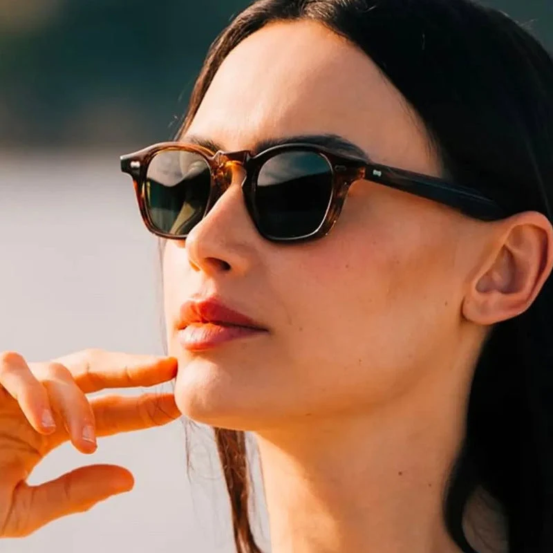 Dame geometrisk solbrille med beskyttende UV-filter og moderne design Luvikno