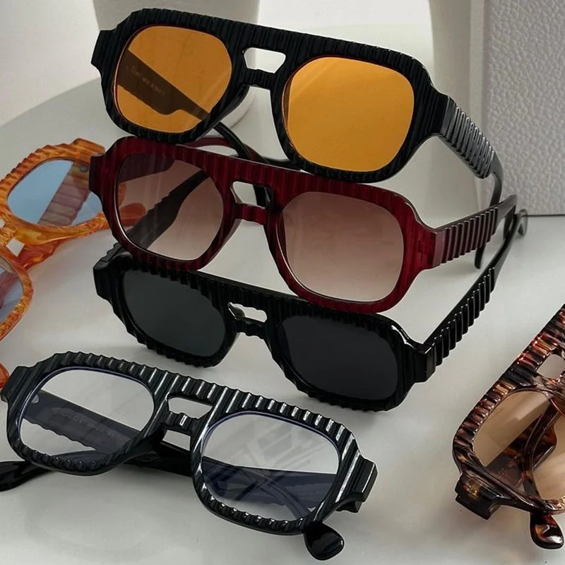 Damer geometrisk solbrille med raffinert strukturdesign Luvikno