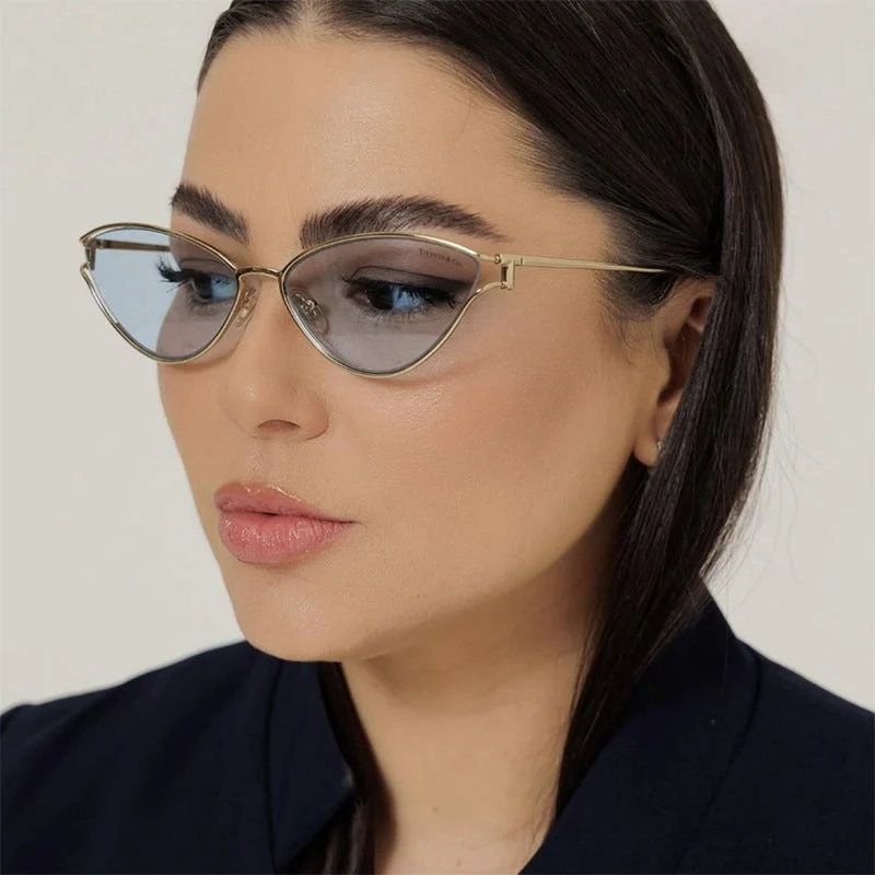 Dame Cat-Eye solbriller med beskyttende UV-filter og elegant metallramme Luvikno