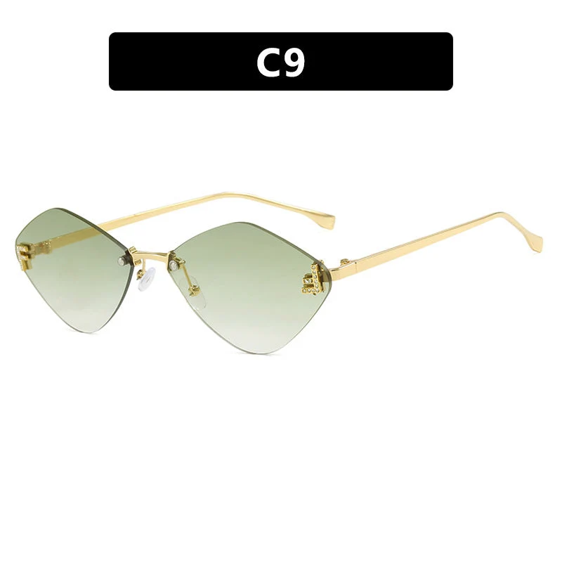 Dame geometrisk solbrille i ekstravagant design med gradiertede glass Luvikno