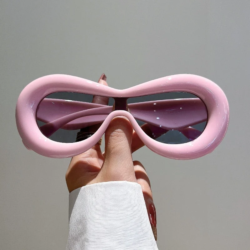 Esha Solbriller | Med futuristisk motedesign | Luvikno