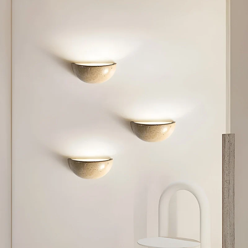 Halv-Rund LED Wabi-Sabi Vegglampe - ZenGlow | Luvikno