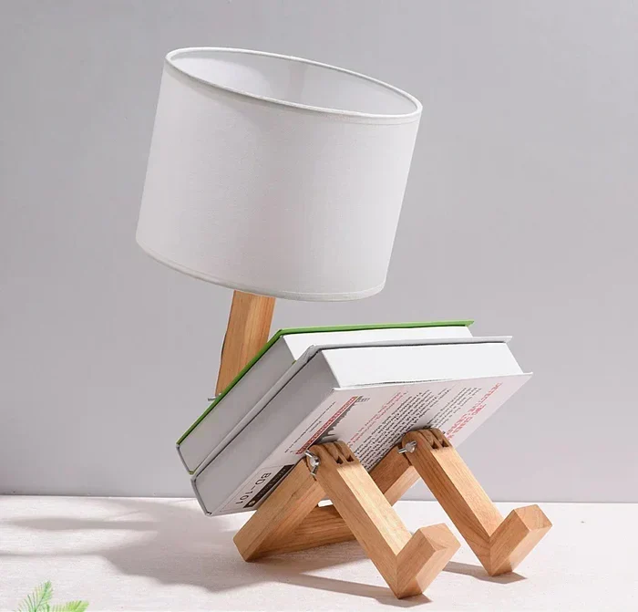 Trelampe med bokholder - RutanFlex | Luvikno