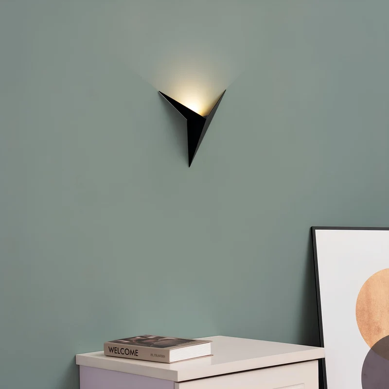 Moderne Triangulære Vegglampe - TrigoLux | Luvikno