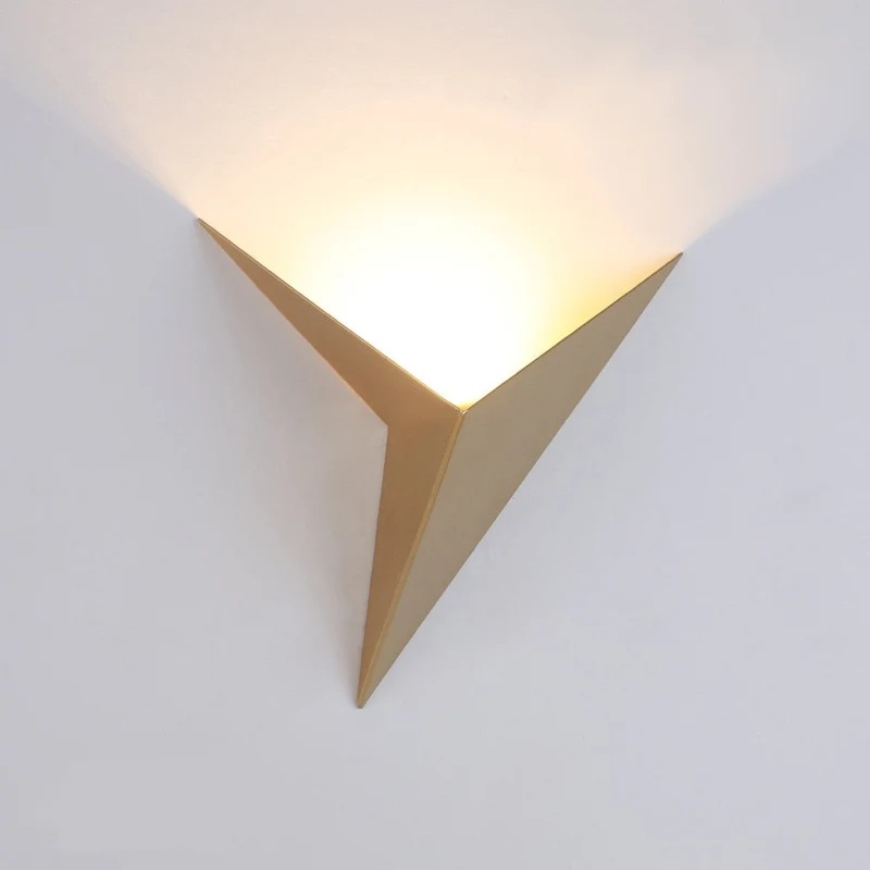Moderne Triangulære Vegglampe - TrigoLux | Luvikno