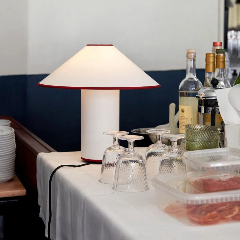 Bordlampe med tekstilskjerm – Lunara | Luvikno