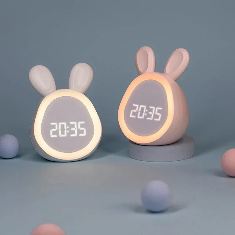 Kanin-formet barneklokke med LED-nattlys - BunniGlow | Luvikno