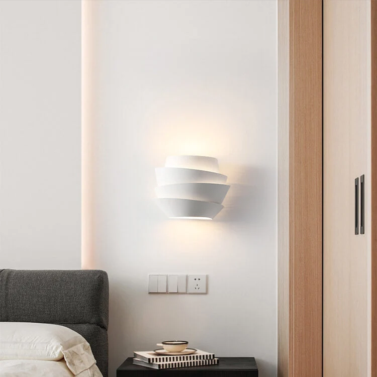 Skandinavisk Vegglampe med Doble Lyspunkt - NordGlow | Luvikno
