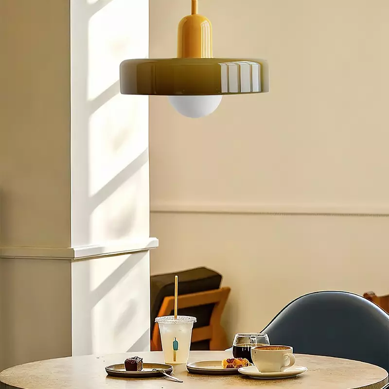 Farget glass pendellampe - BauLume | Luvikno