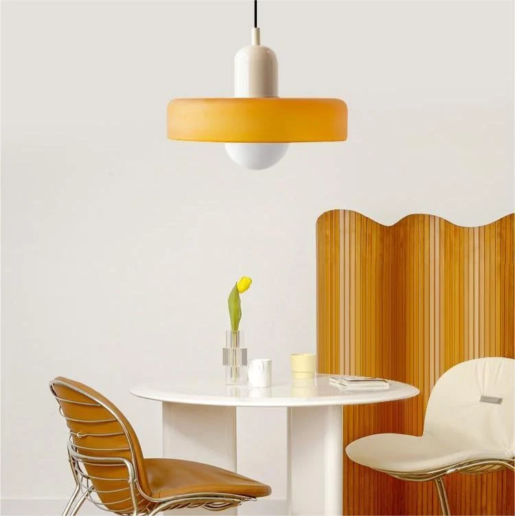 Farget glass pendellampe - BauLume | Luvikno