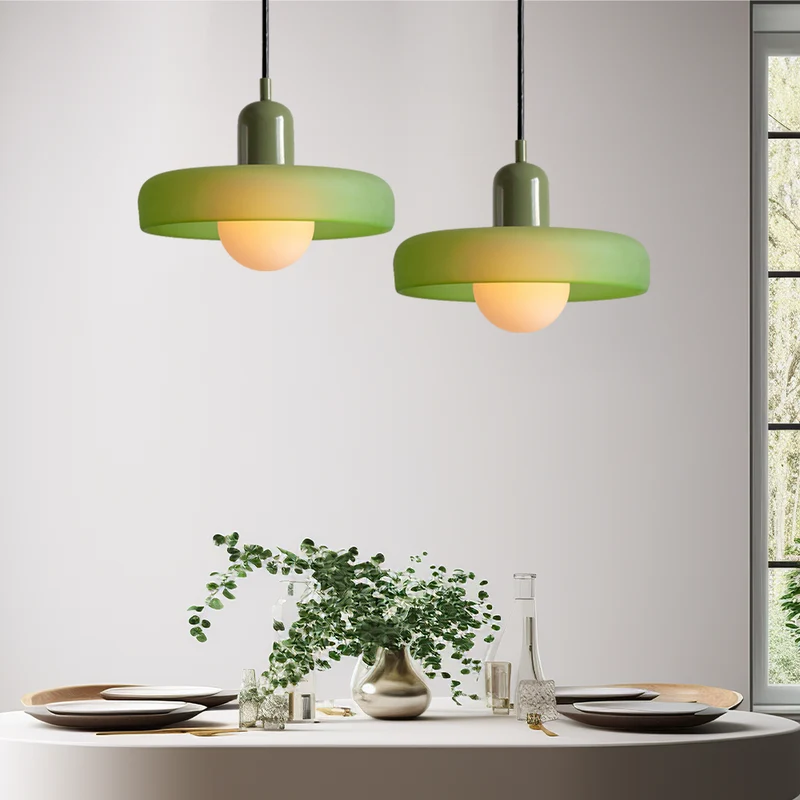 Farget glass pendellampe - BauLume | Luvikno