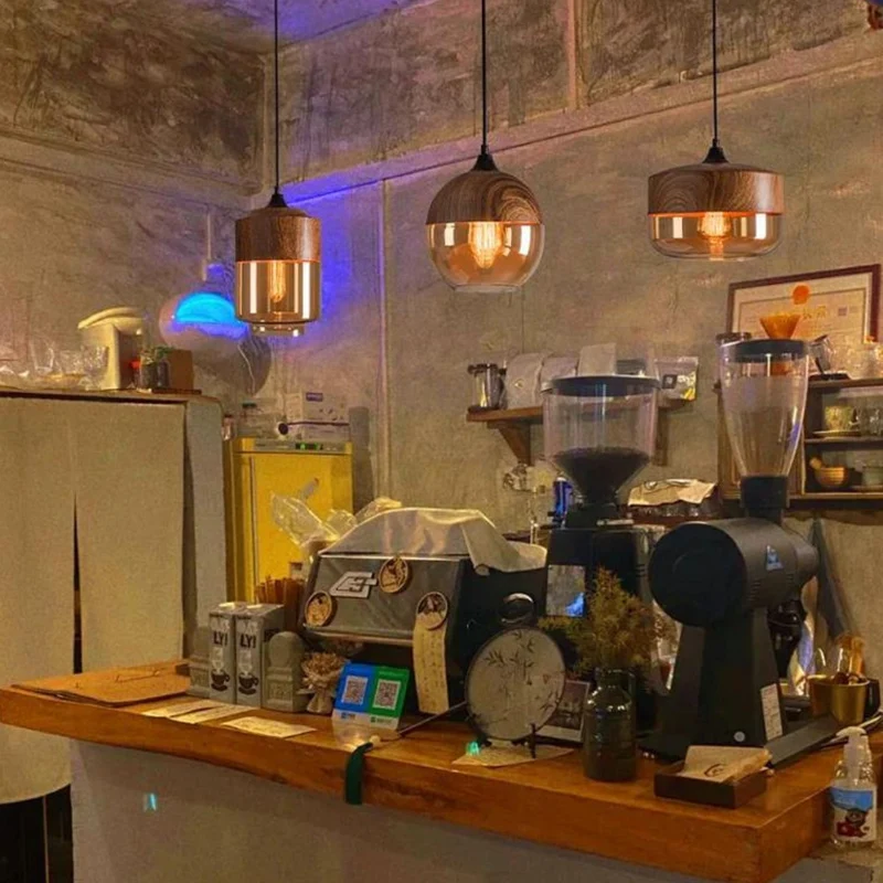 Stilig skandinavisk tre taklampe - NordLuna | Luvikno