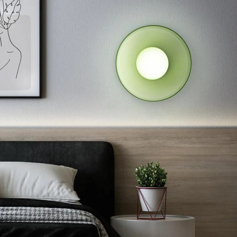 Rund Taklampe med Stilren Funksjonalitet - LumiSphere | Luvikno