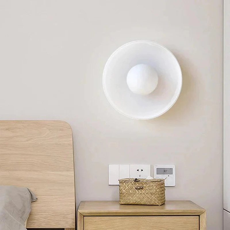 Rund Taklampe med Stilren Funksjonalitet - LumiSphere | Luvikno